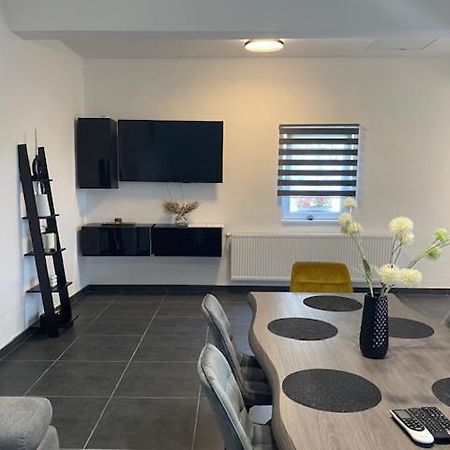 Dora Vendeghaz Apartment Летение Екстериор снимка